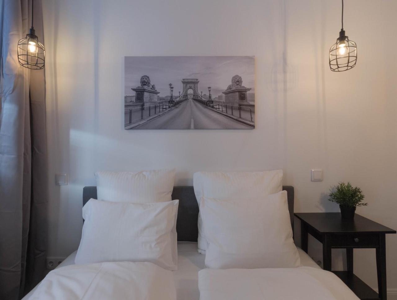 Standard Apartment By Hi5 - Madach Βουδαπέστη Εξωτερικό φωτογραφία