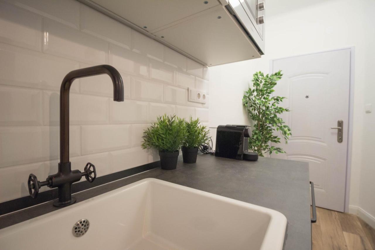 Standard Apartment By Hi5 - Madach Βουδαπέστη Εξωτερικό φωτογραφία